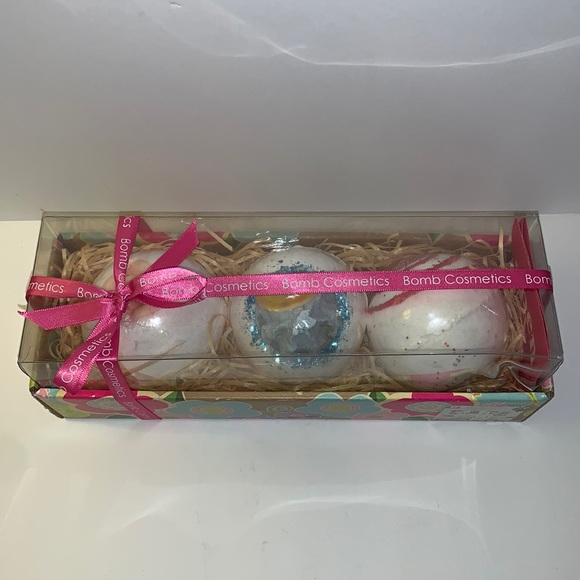 Bath Blasters Bomb Cosmetics 3p Bath Bomb Gift Set - Picture 2 of 15